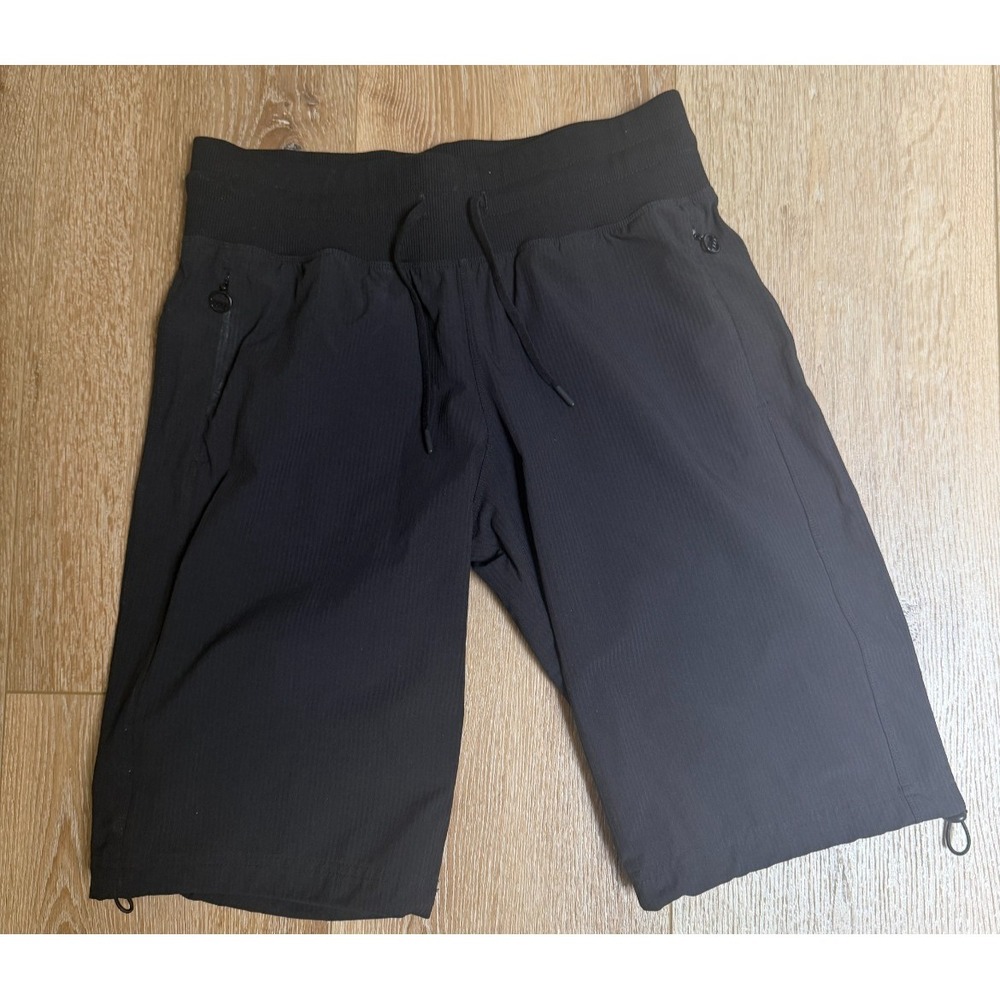 Lorna Jane Y2K Utility Shorts Womens‎ S Black Bermuda Hiking Techwear Travel